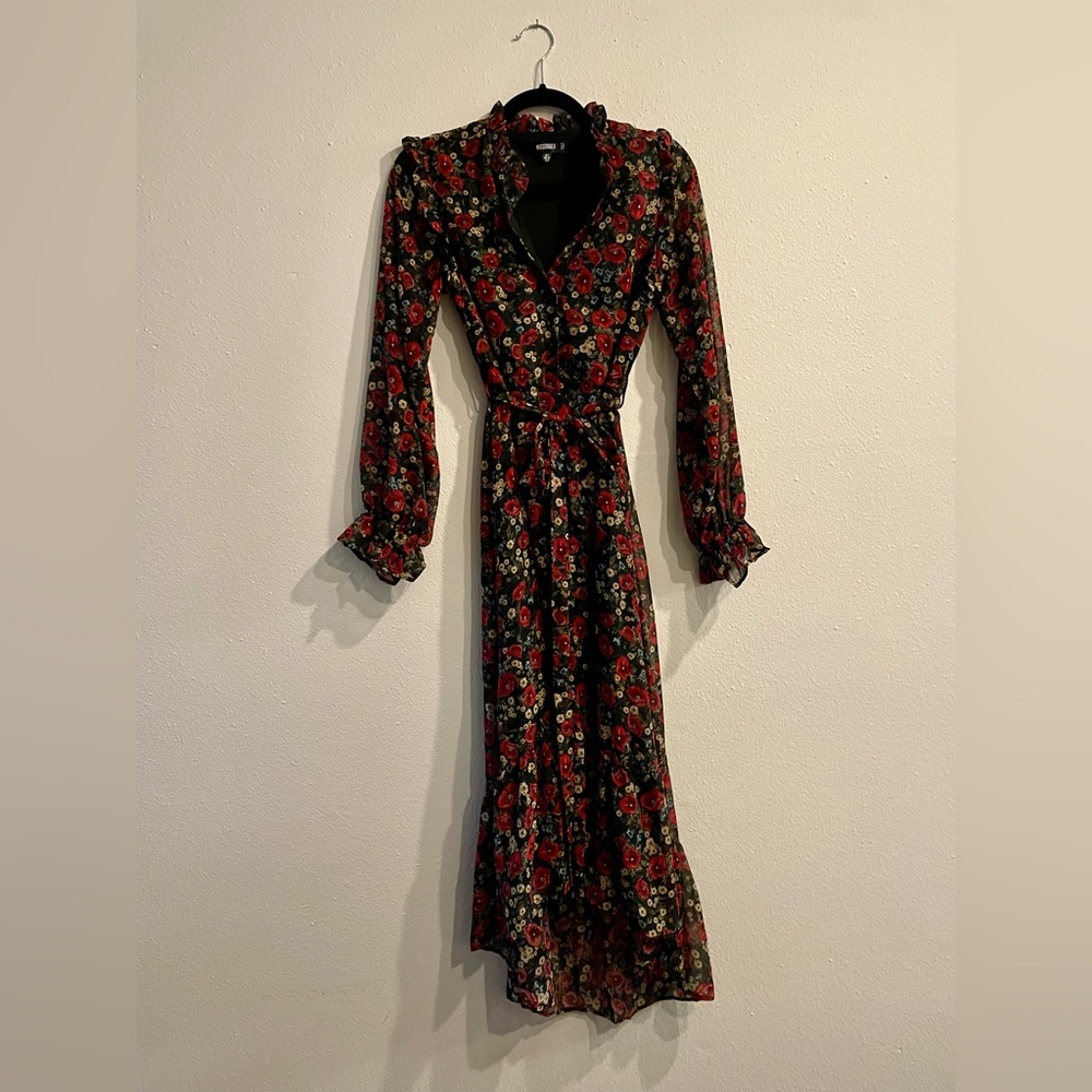 Floral maxi dress sz 0 Red flowers on black peasant style